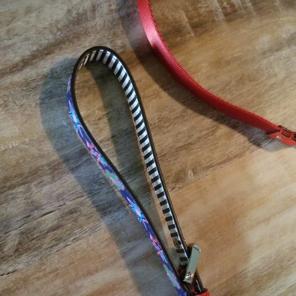 SOLD!New Henri Bendel Dog Leash - 45" - Picture 3 of 6